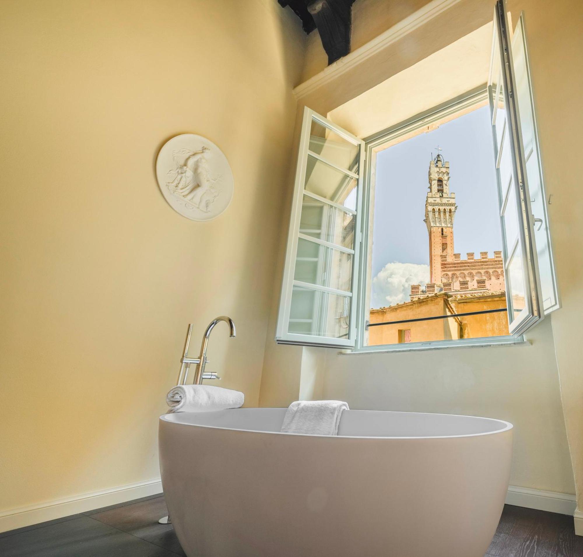 Palazzo Patrizi Suites & Spa Siena Exterior photo